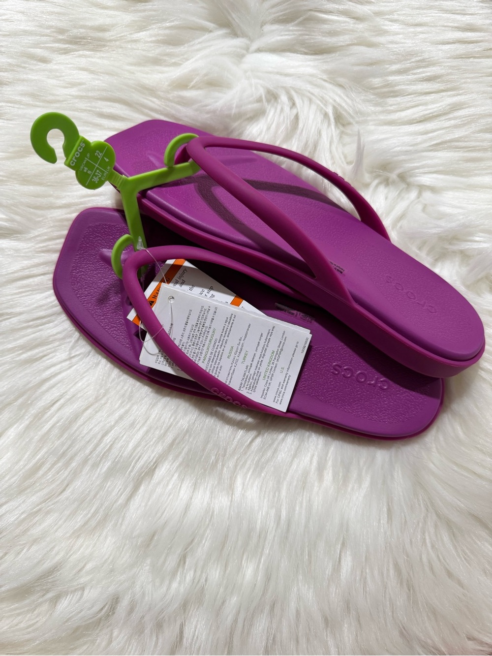 Crocs || Miami Flip - Picture 6 of 7
